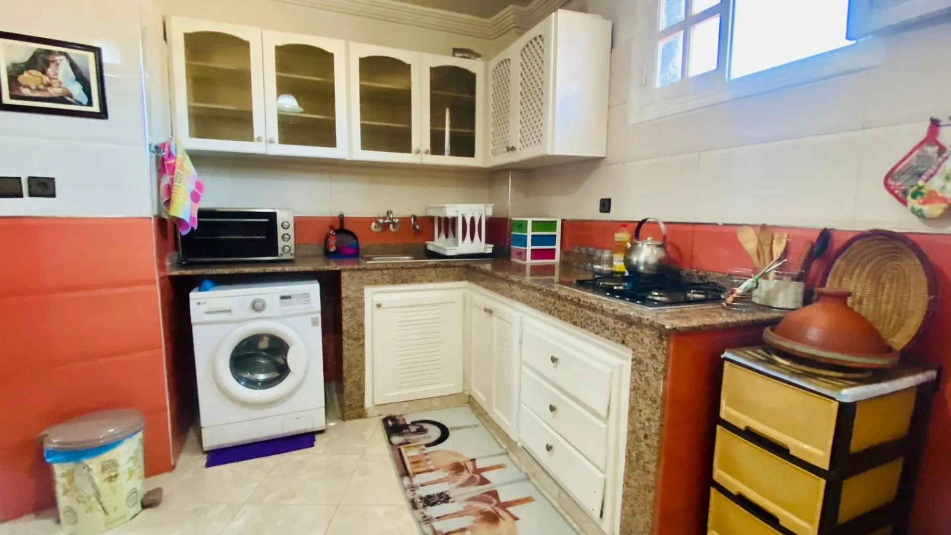 Charment Appartement Au Centre Ville, Internet Fibre, Canal Plus, Chaines Internationales 아가디르 아파트