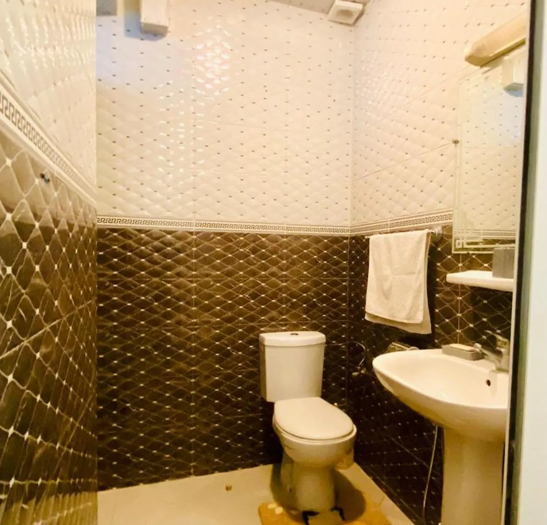 Charment Appartement Au Centre Ville, Internet Fibre, Canal Plus, Chaines Internationales 아가디르