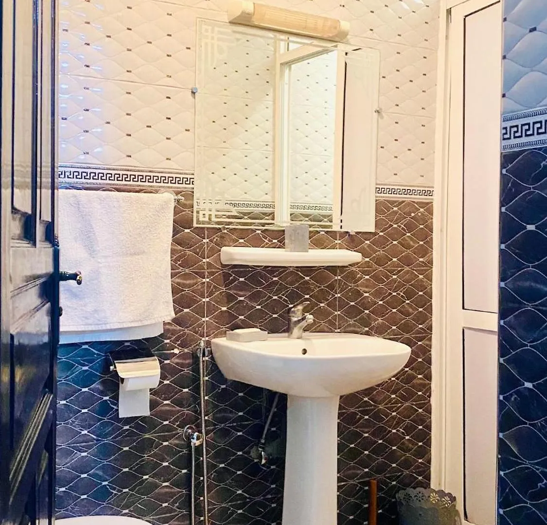 Charment Appartement Au Centre Ville, Internet Fibre, Canal Plus, Chaines Internationales 아가디르 아파트