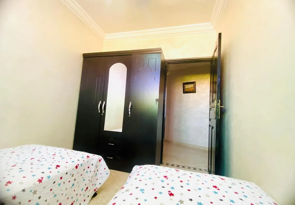 Charment Appartement Au Centre Ville, Internet Fibre, Canal Plus, Chaines Internationales 아가디르 0*,