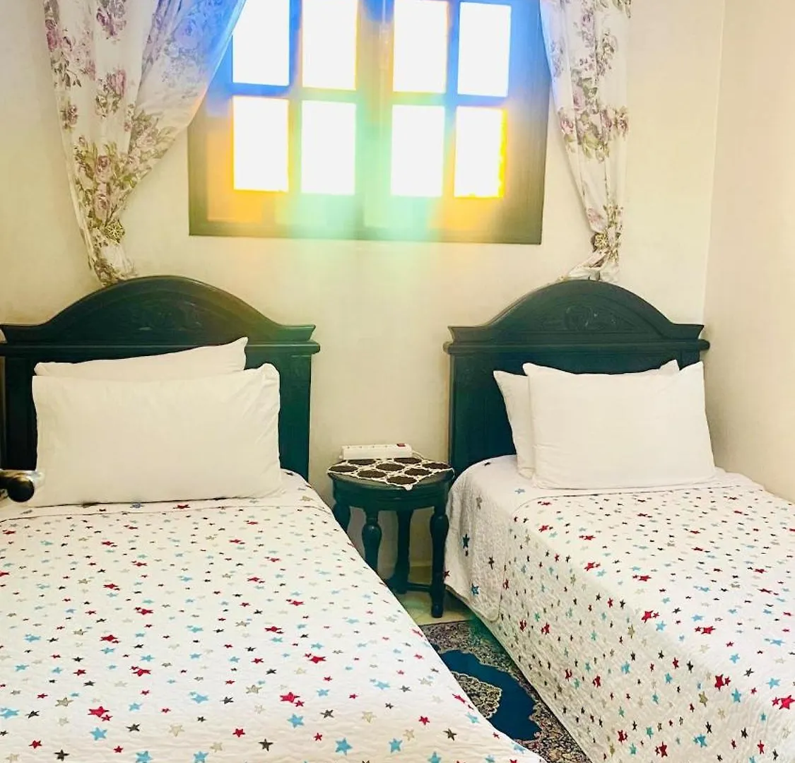 Charment Appartement Au Centre Ville, Internet Fibre, Canal Plus, Chaines Internationales 아가디르 아파트