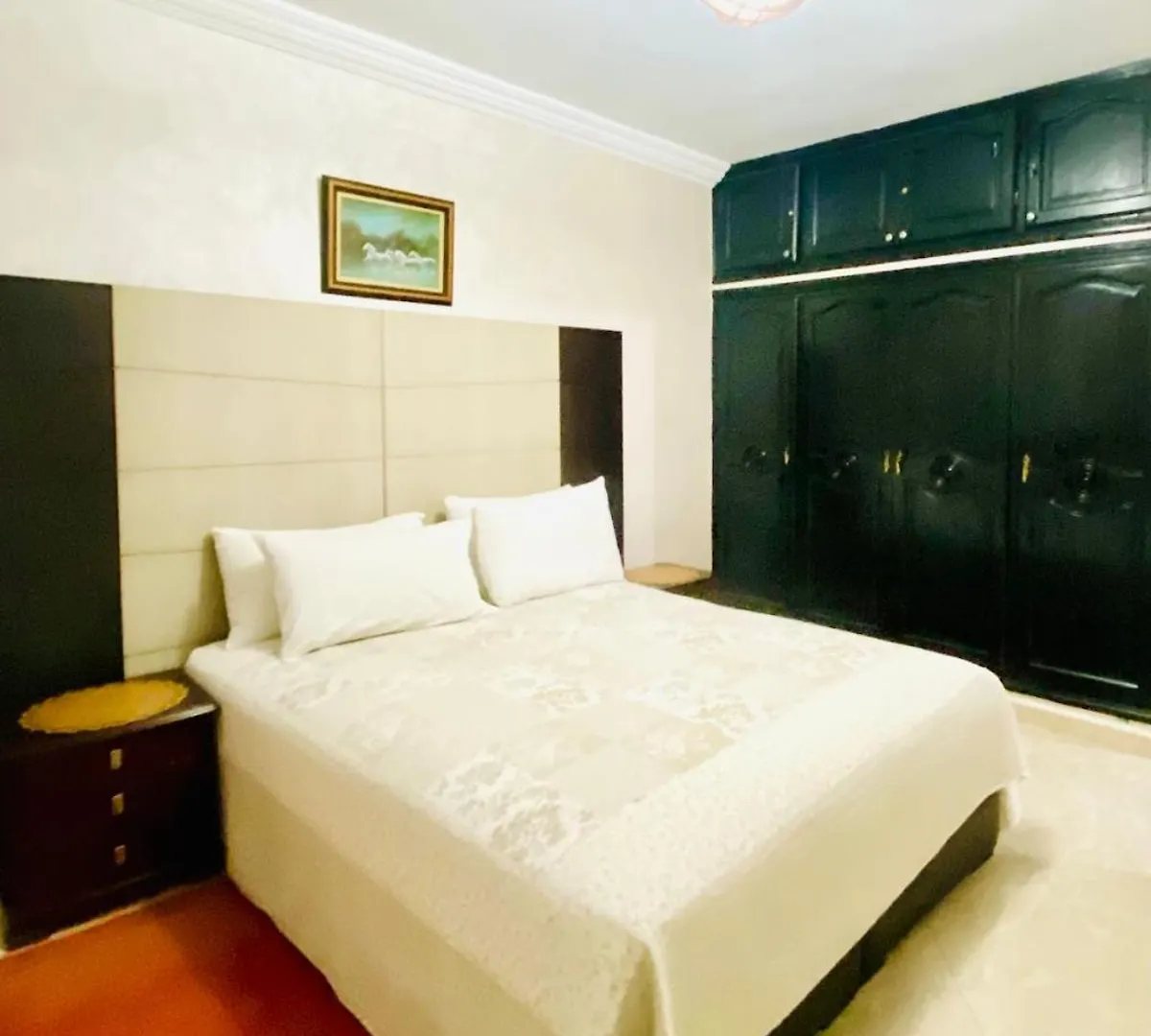 Charment Appartement Au Centre Ville, Internet Fibre, Canal Plus, Chaines Internationales 아가디르 0*,