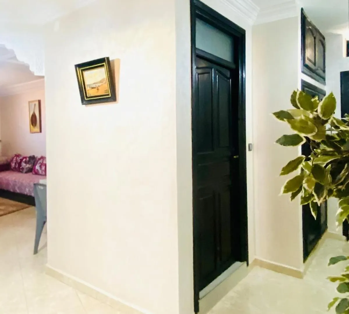 Charment Appartement Au Centre Ville, Internet Fibre, Canal Plus, Chaines Internationales 아가디르