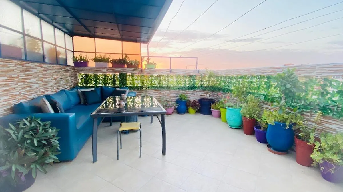 Charment Appartement Au Centre Ville, Internet Fibre, Canal Plus, Chaines Internationales 아가디르