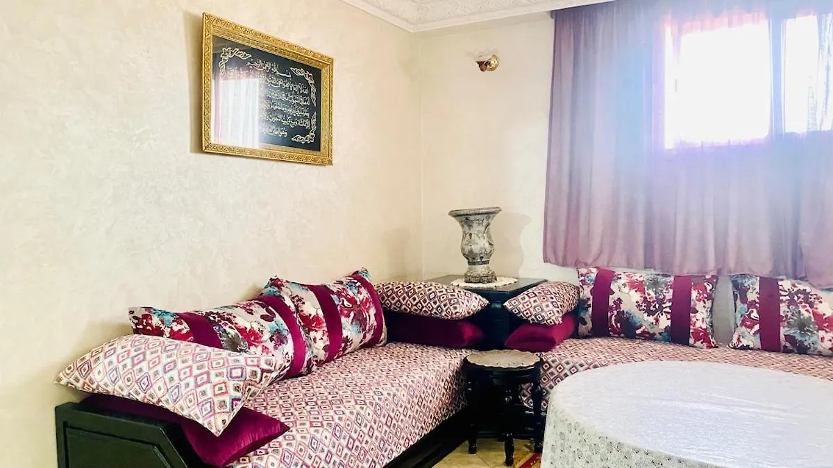 Charment Appartement Au Centre Ville, Internet Fibre, Canal Plus, Chaines Internationales 아가디르 아파트