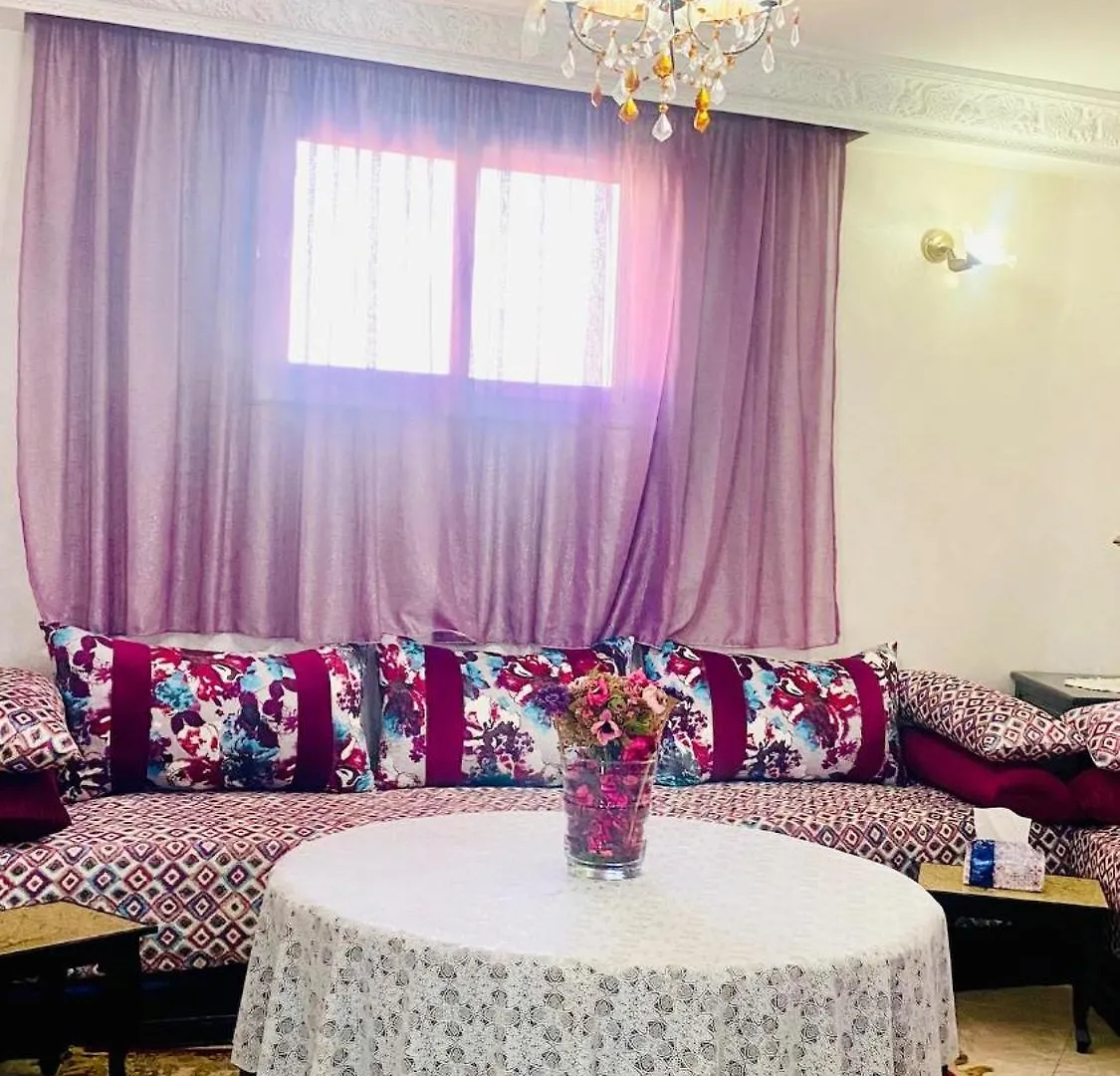 Charment Appartement Au Centre Ville, Internet Fibre, Canal Plus, Chaines Internationales 아가디르