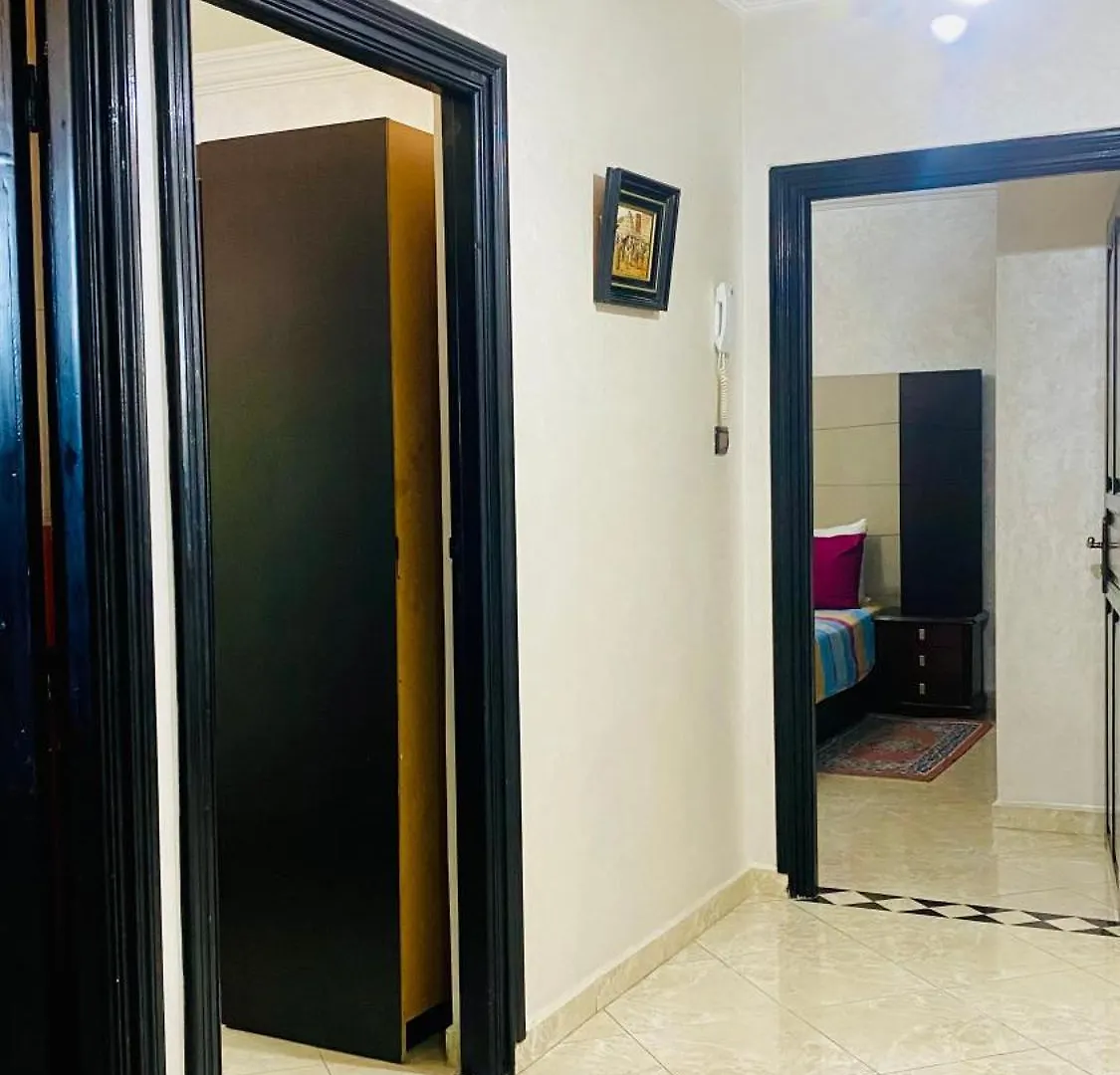 公寓 Charment Appartement Au Centre Ville, Internet Fibre, Canal Plus, Chaines Internationales 阿加迪尔