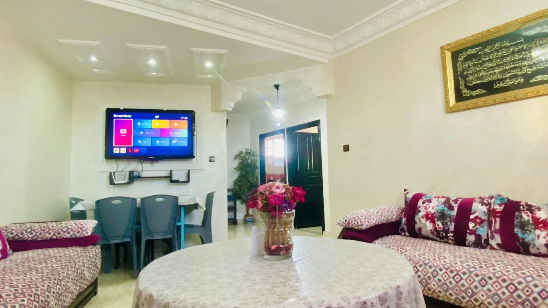 公寓 Charment Appartement Au Centre Ville, Internet Fibre, Canal Plus, Chaines Internationales 阿加迪尔