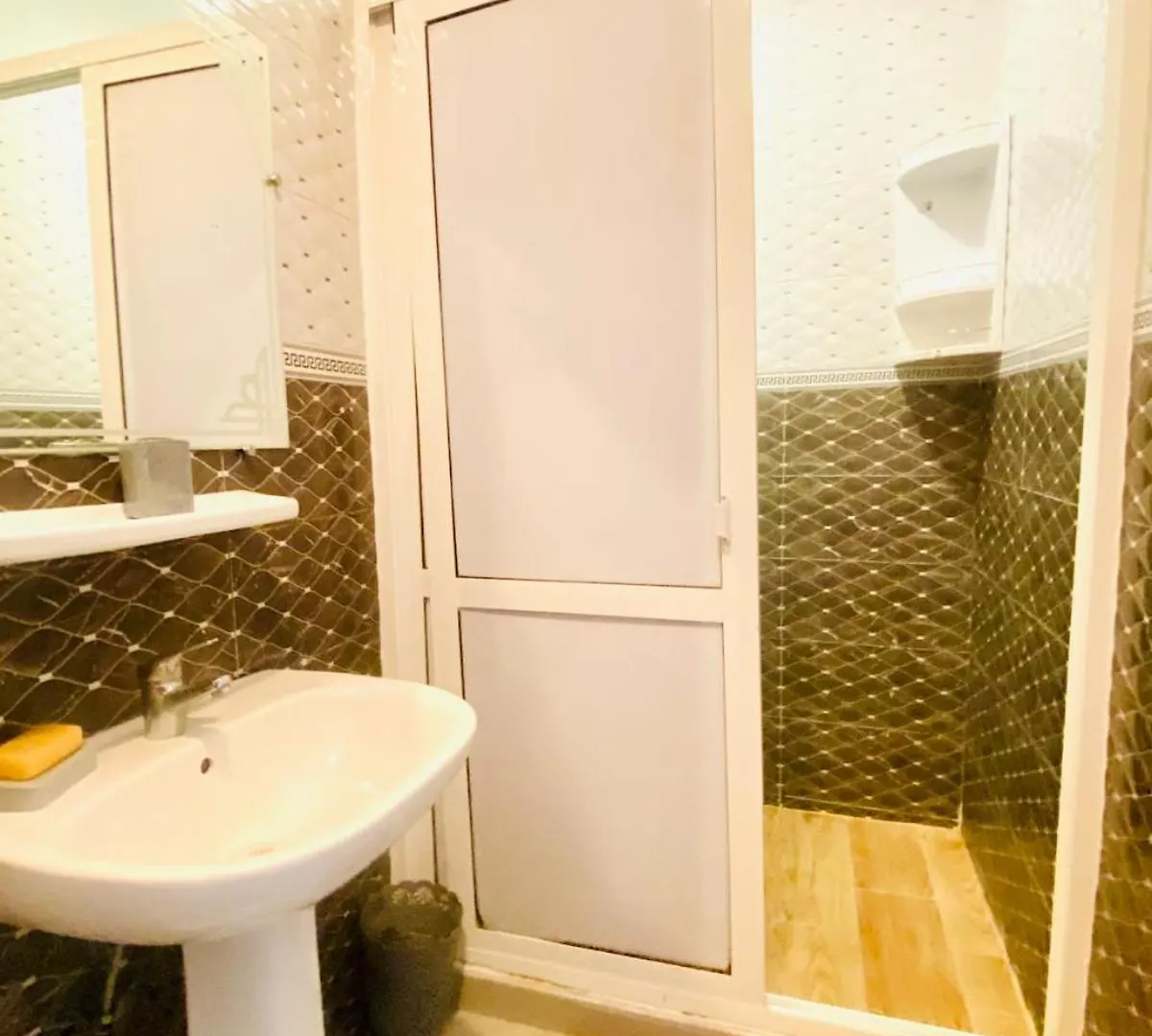 Charment Appartement Au Centre Ville, Internet Fibre, Canal Plus, Chaines Internationales 阿加迪尔
